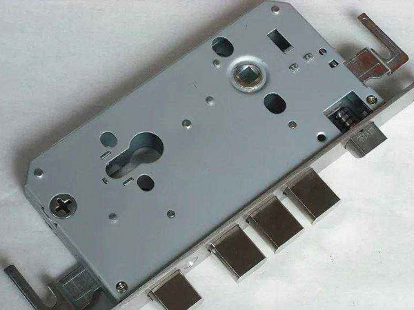 永川24小时上门开锁公司